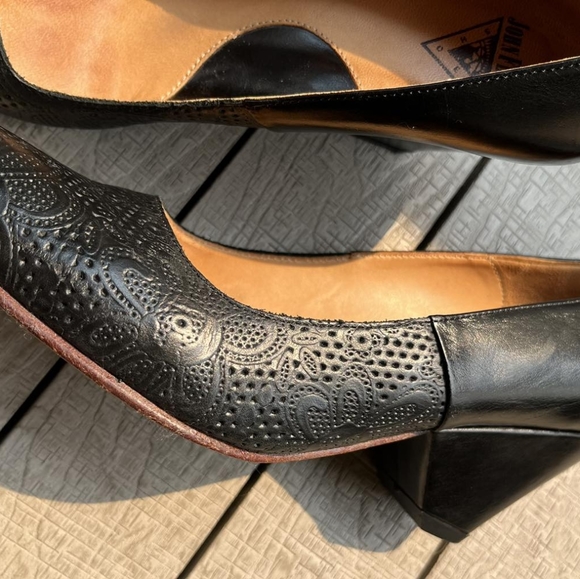 *SOLD* John Fluevog Shoes - Picture 6 of 8